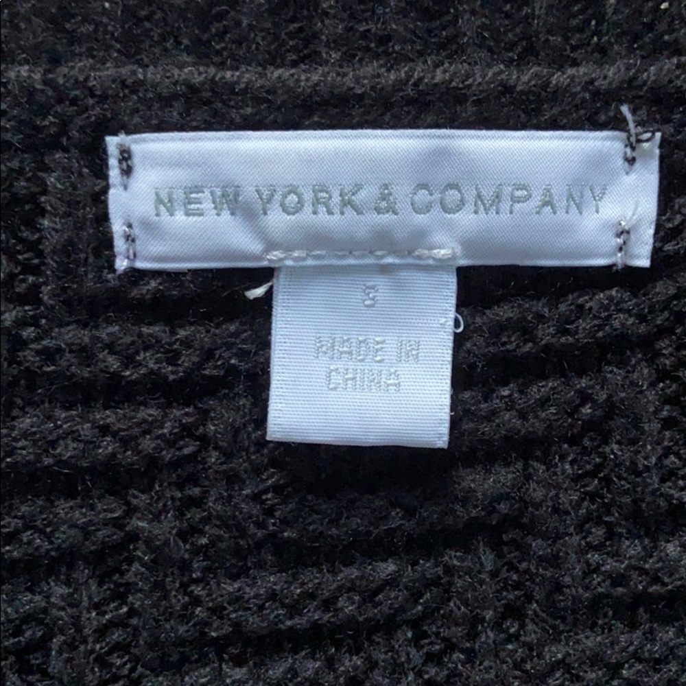 Women’s Sweater - Picture 2 of 3